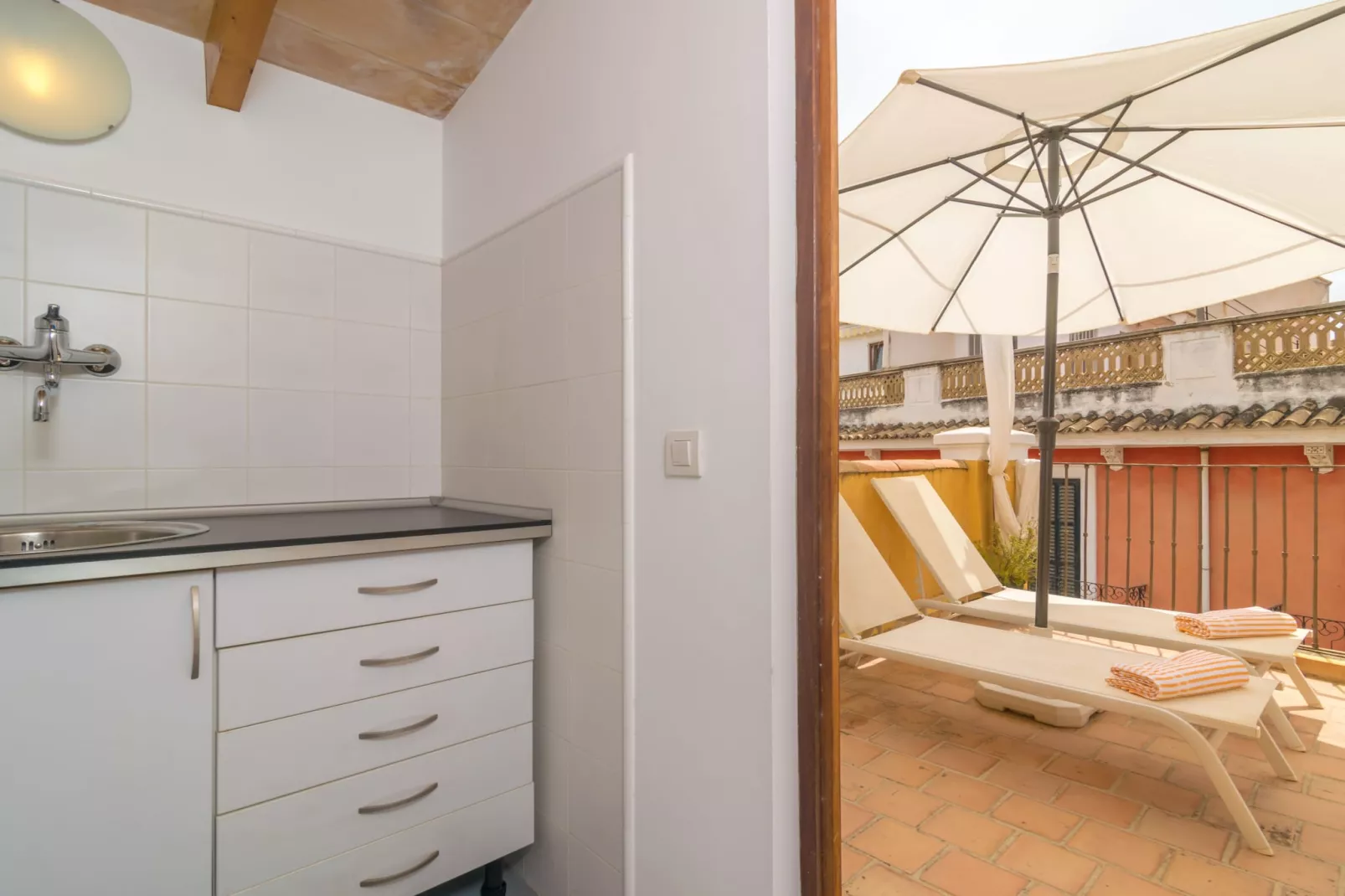 Miraclet - Adults Only-Exterior summer