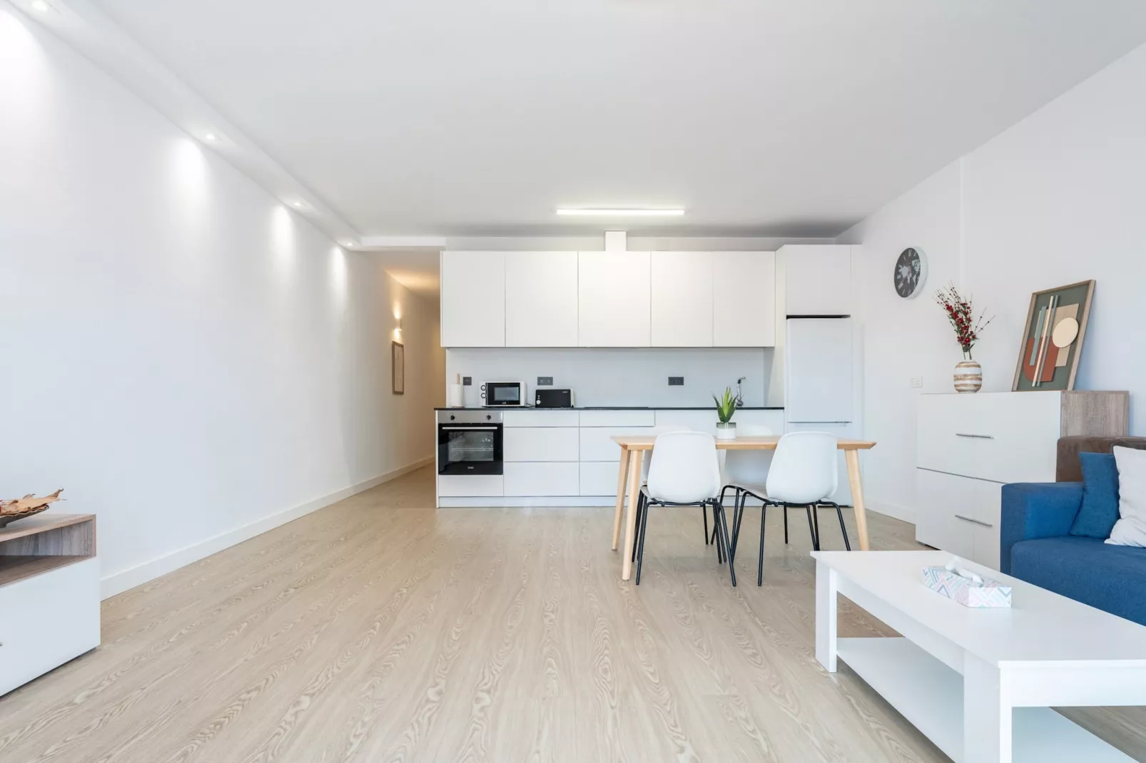 CT 328 - Faro's Butiplaya Apartment for 2-Kitchen