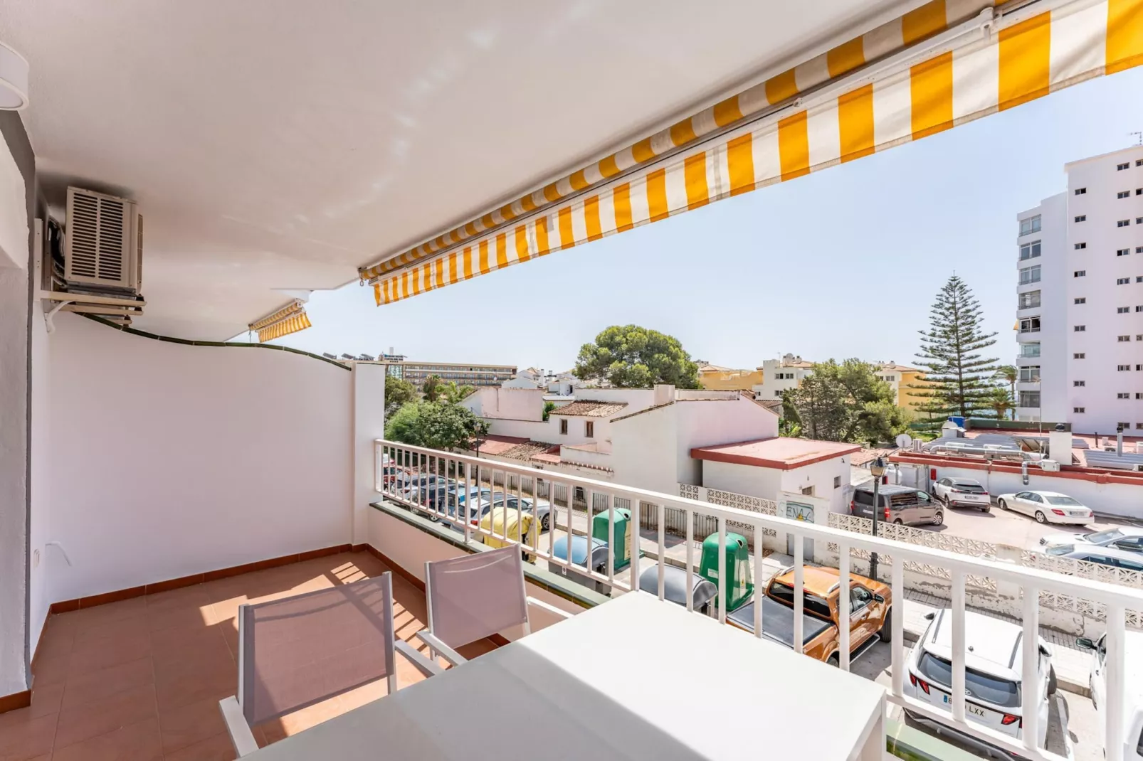CT 328 - Faro's Butiplaya Apartment for 2-Terrace balcony