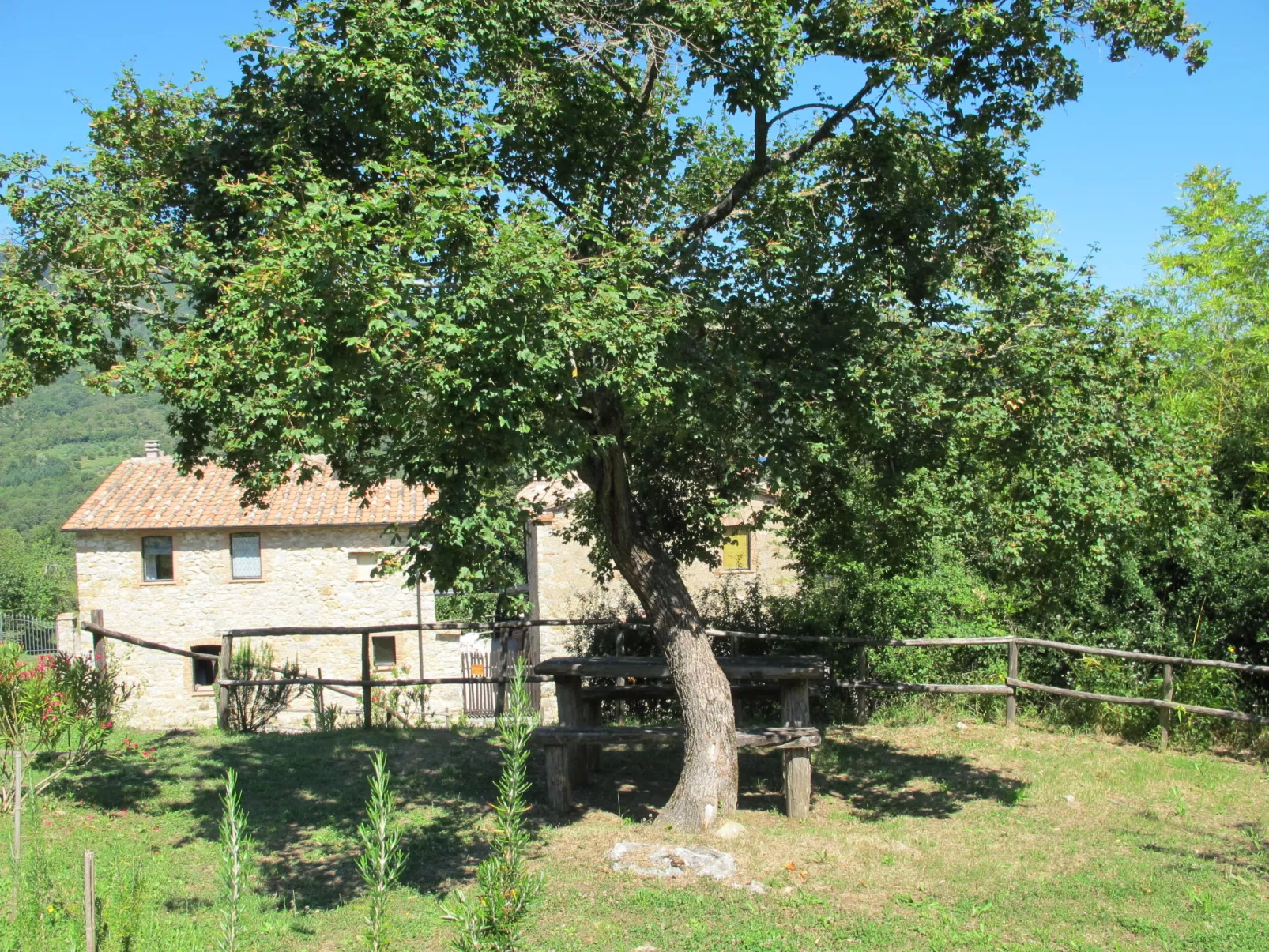 La Casa Antica-Outside