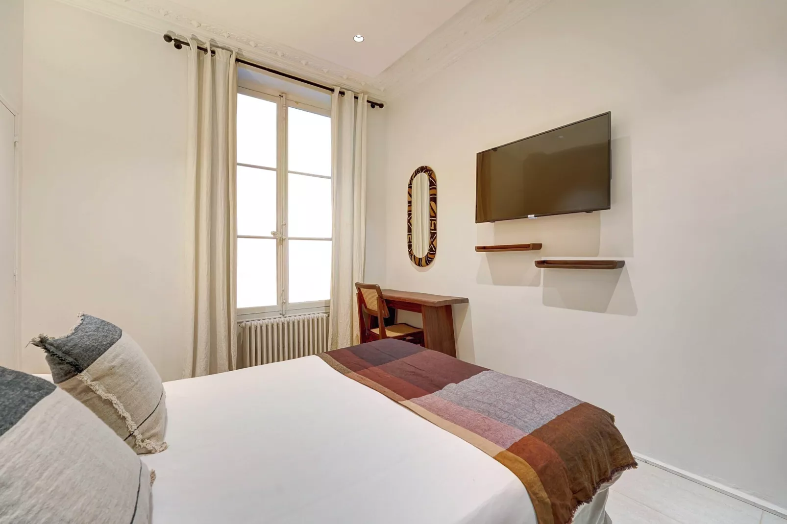 EC-55-ECURIES-Bedroom