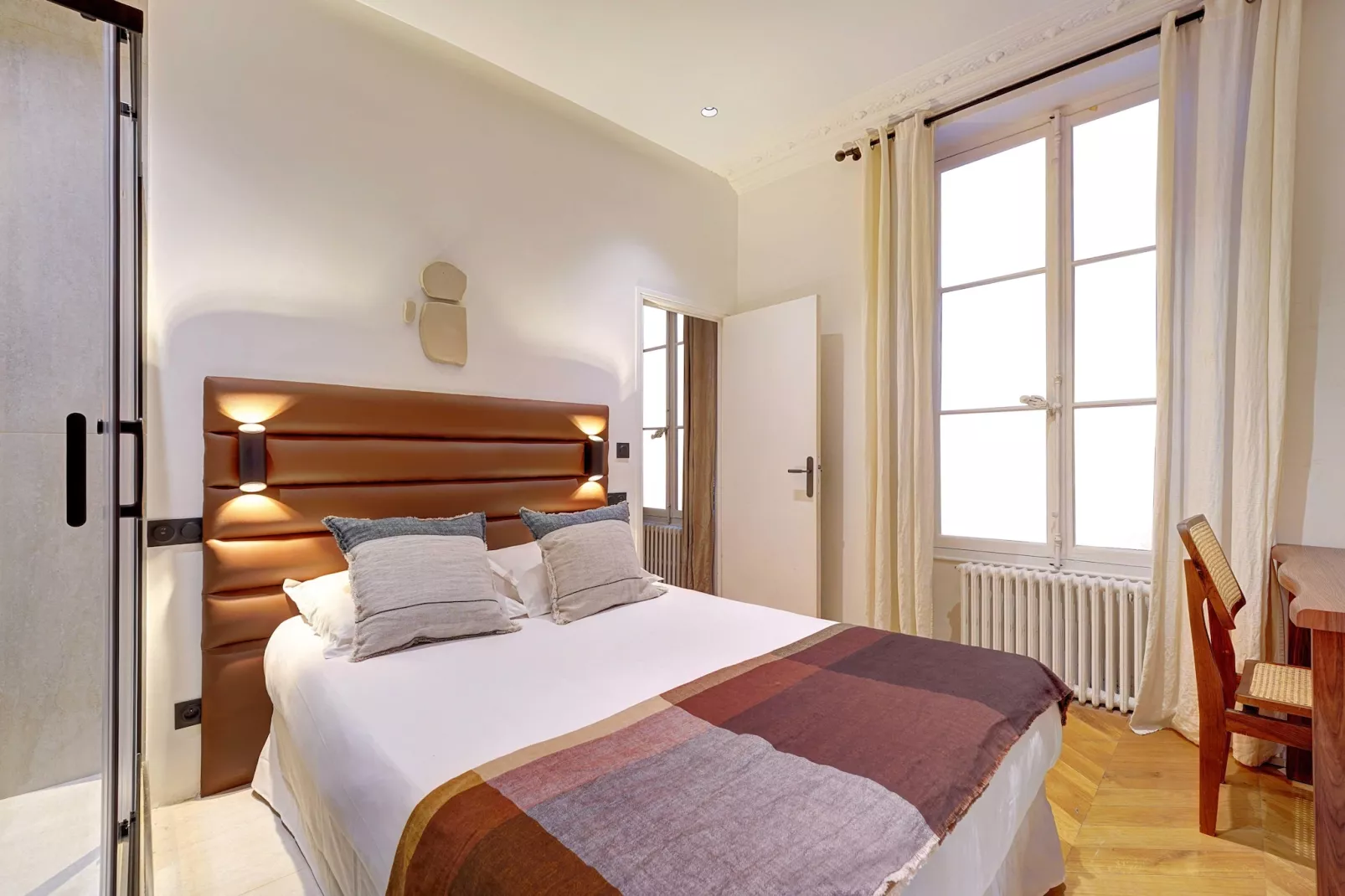 EC-55-ECURIES-Bedroom