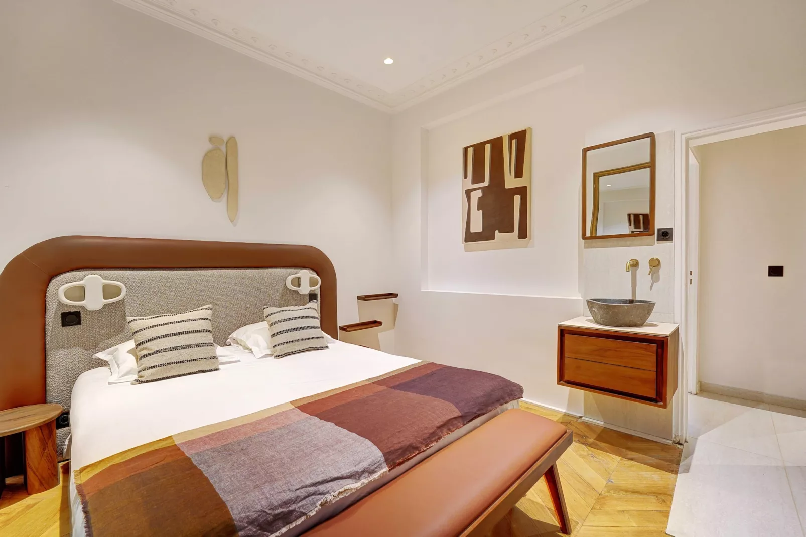 EC-55-ECURIES-Bedroom
