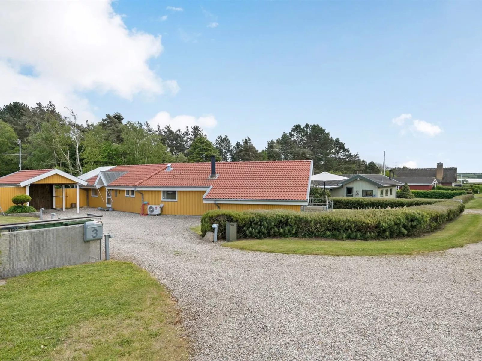 "Hjalmar" - 400m from the sea-Outside