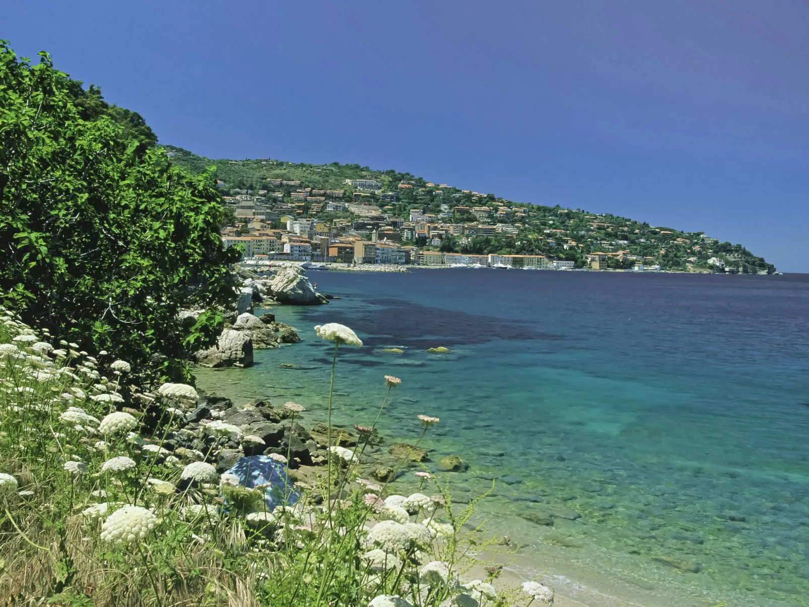 Villa Lara-Area