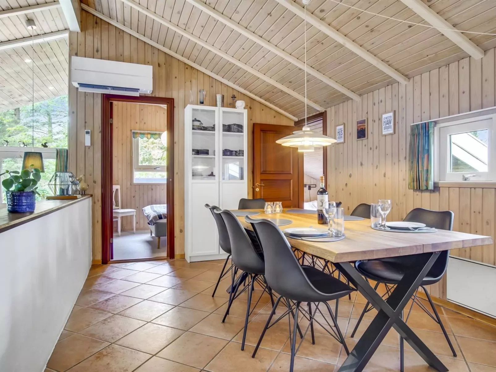 "Sunneva" - 1km from the sea-Inside