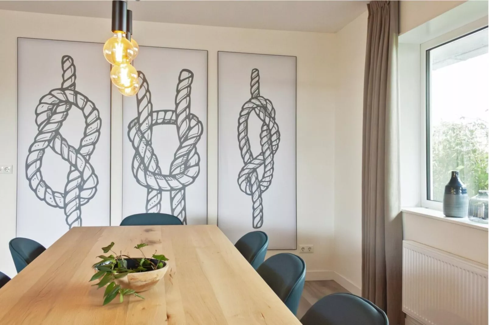 Moby Dick-Dining room