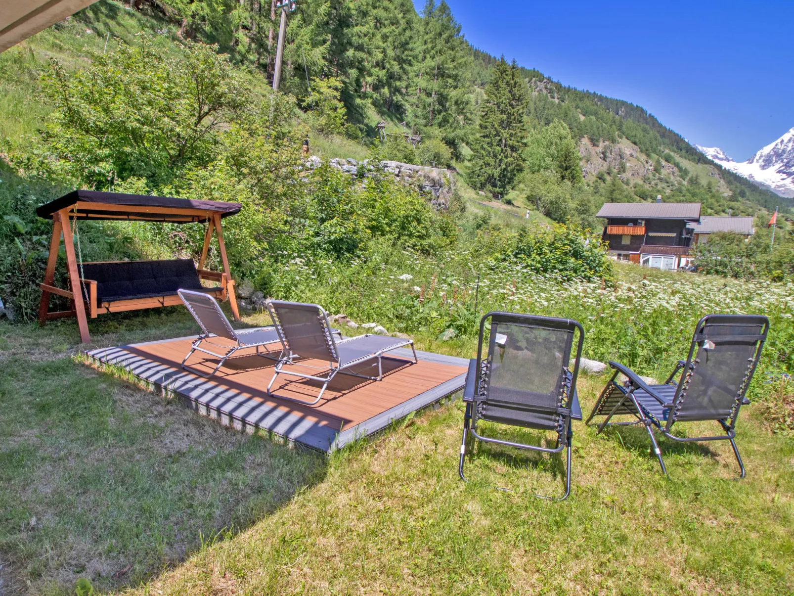 Chalet Eden-Outside