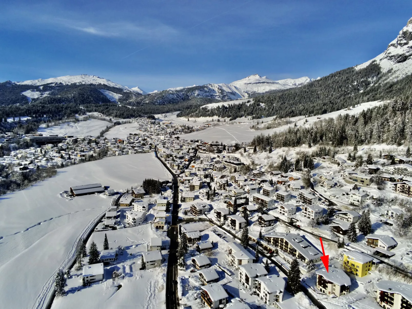 Tavaun A11-Outside