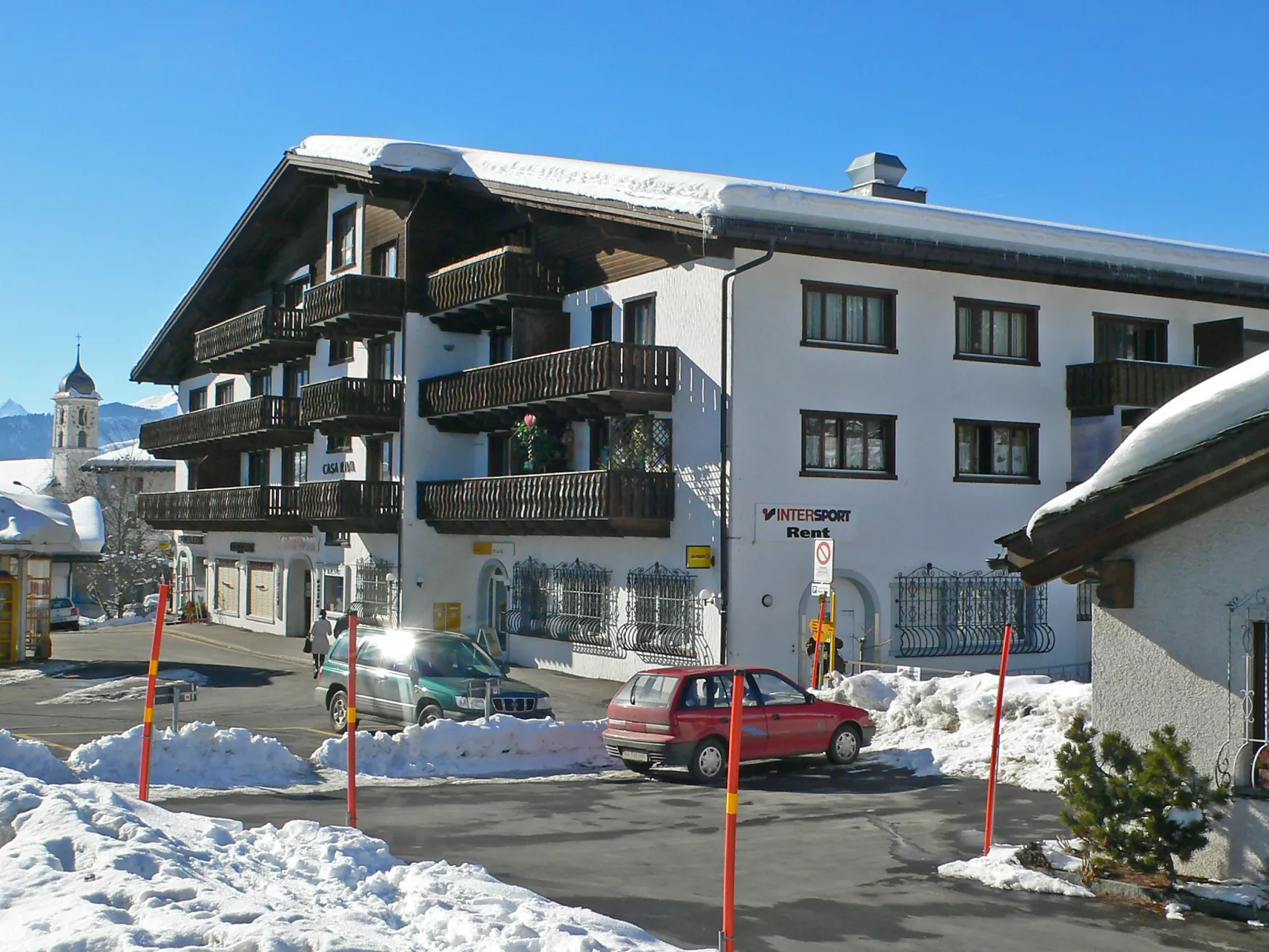 Apt. 13-Outside