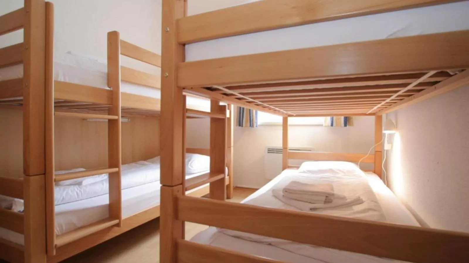 Silverjet-Bedroom