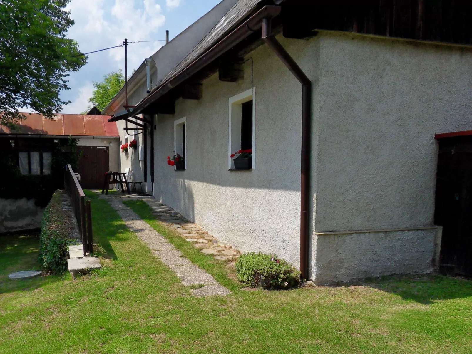 Újezd Svatého Kříže-Outside