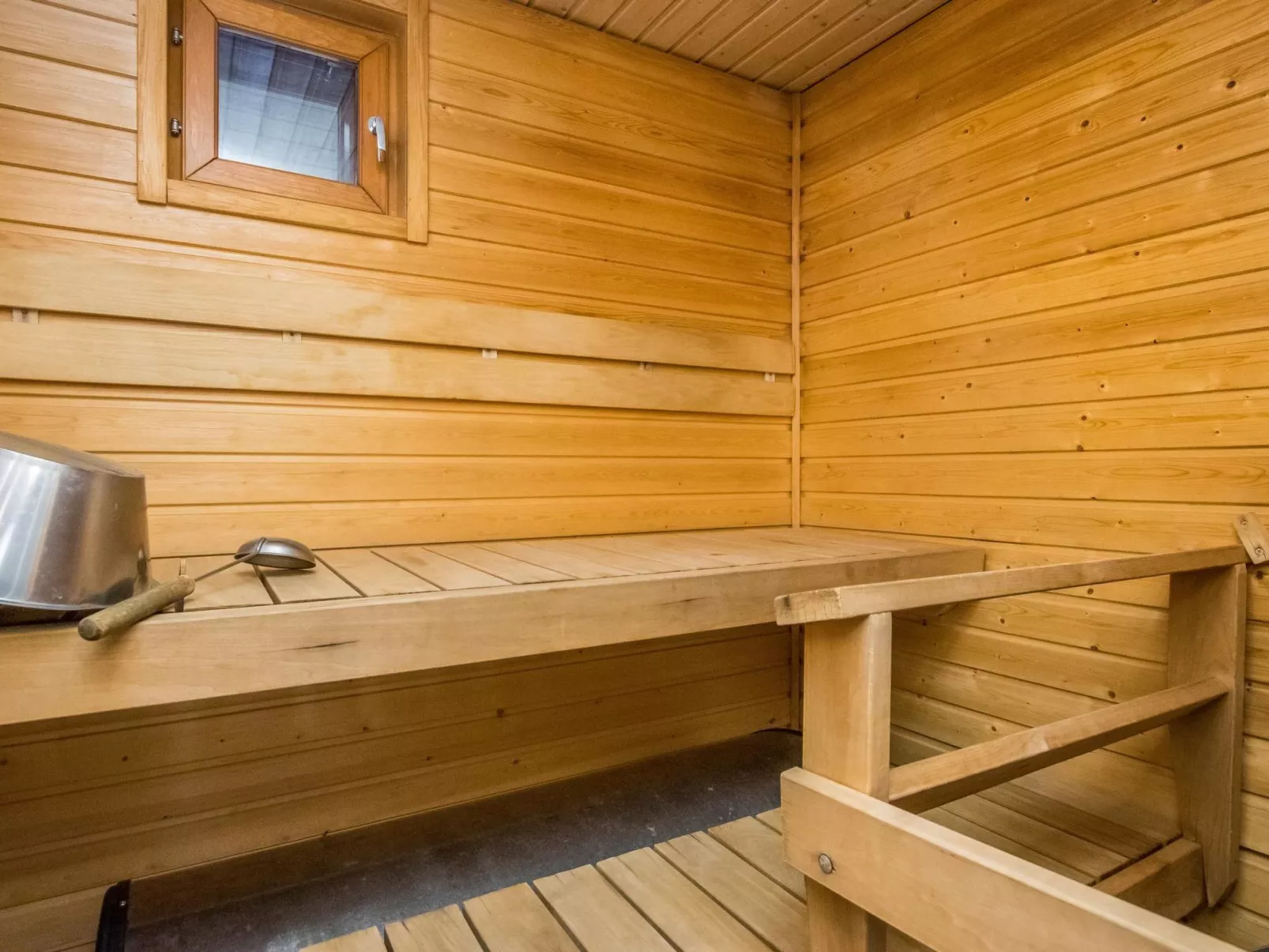 Kesä-iikka c6-Inside