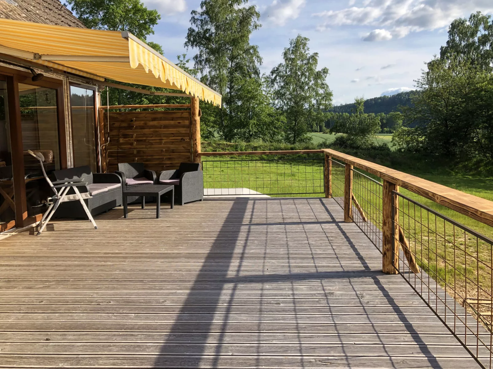Haus am Fluss-Outside