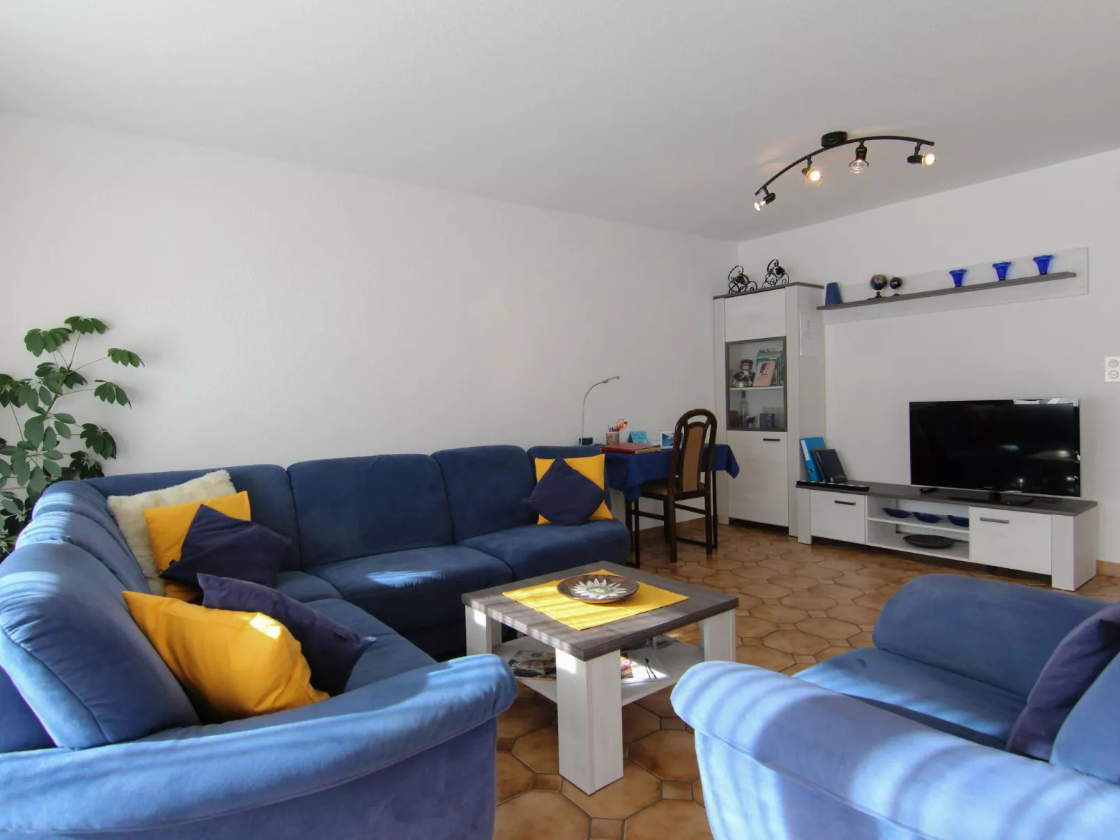 Casa Yolanda 1. OG Süd-Drinnen