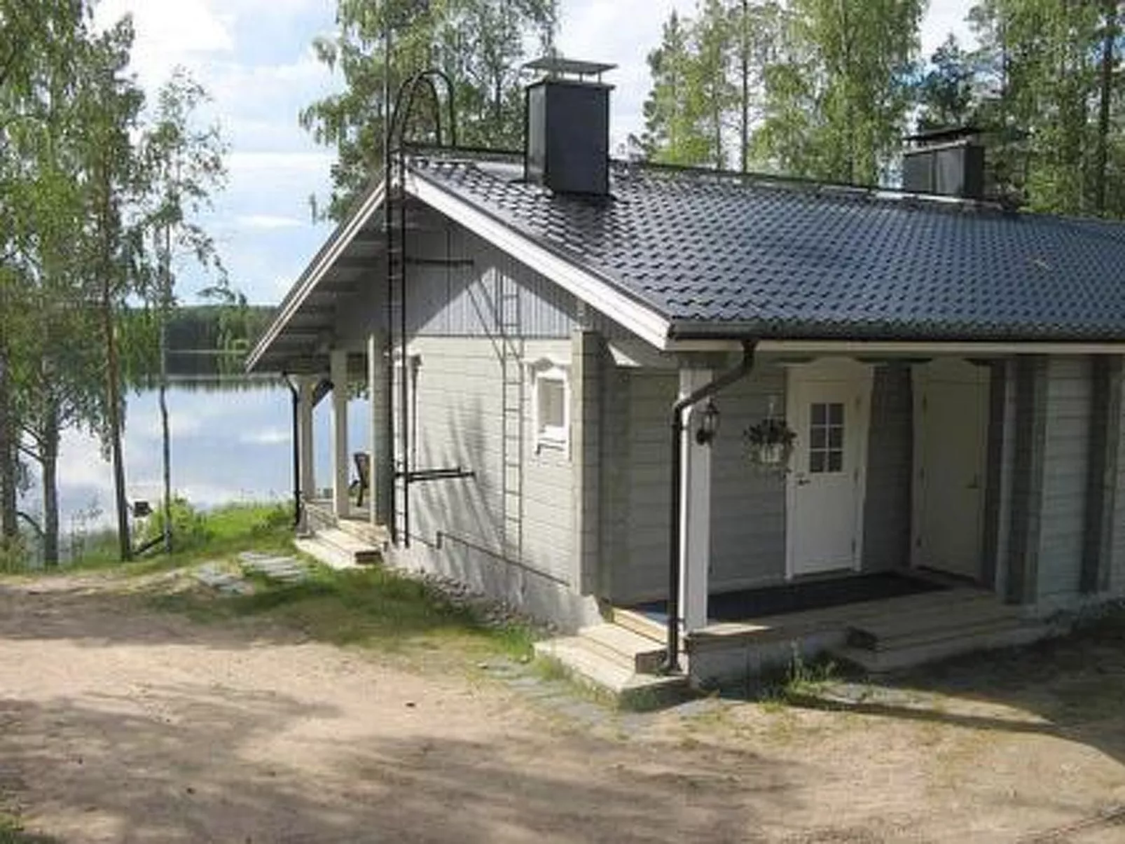 Varvali-Outside