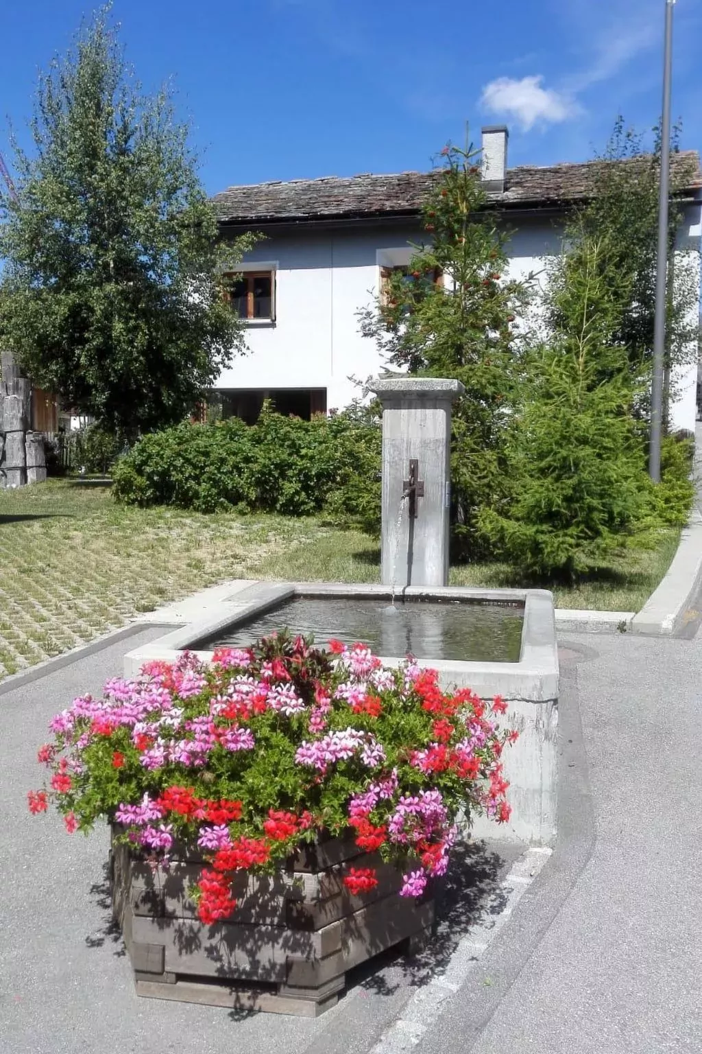 Tgesa Grischa-Dehors