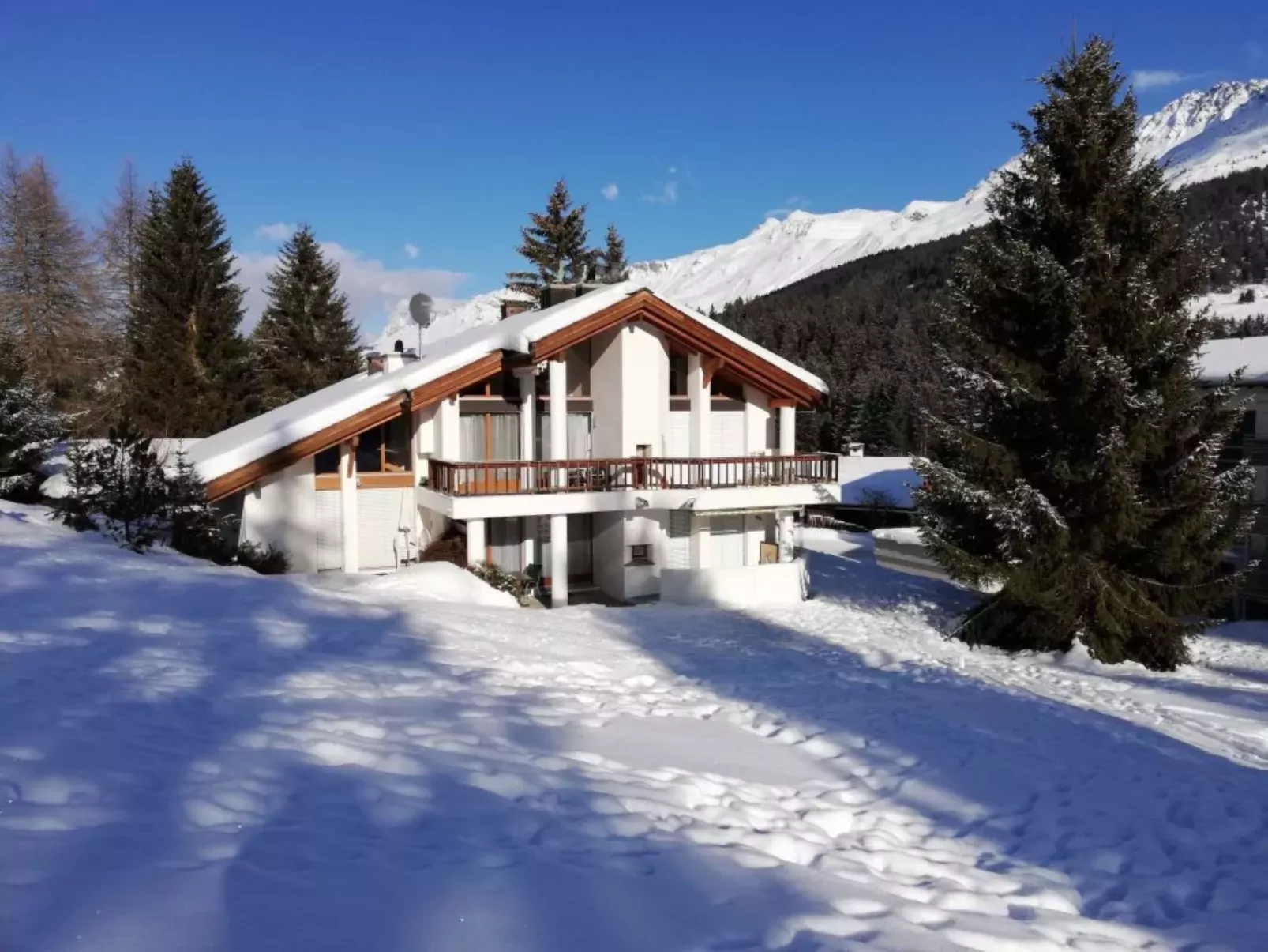 Studio Haus Carmela Lenzerheide-Outside