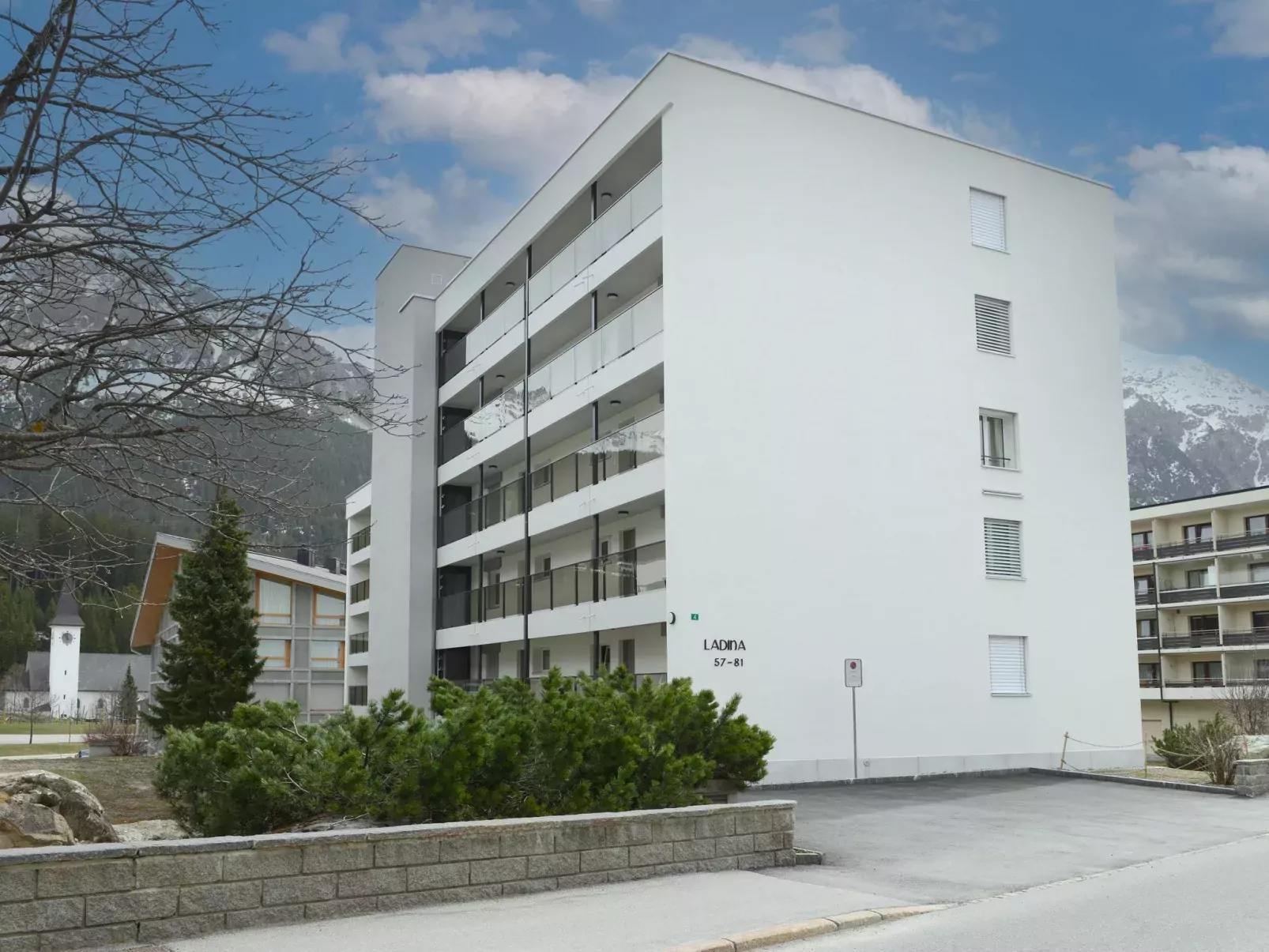 Nr.78 Haus Ladina-Draußen