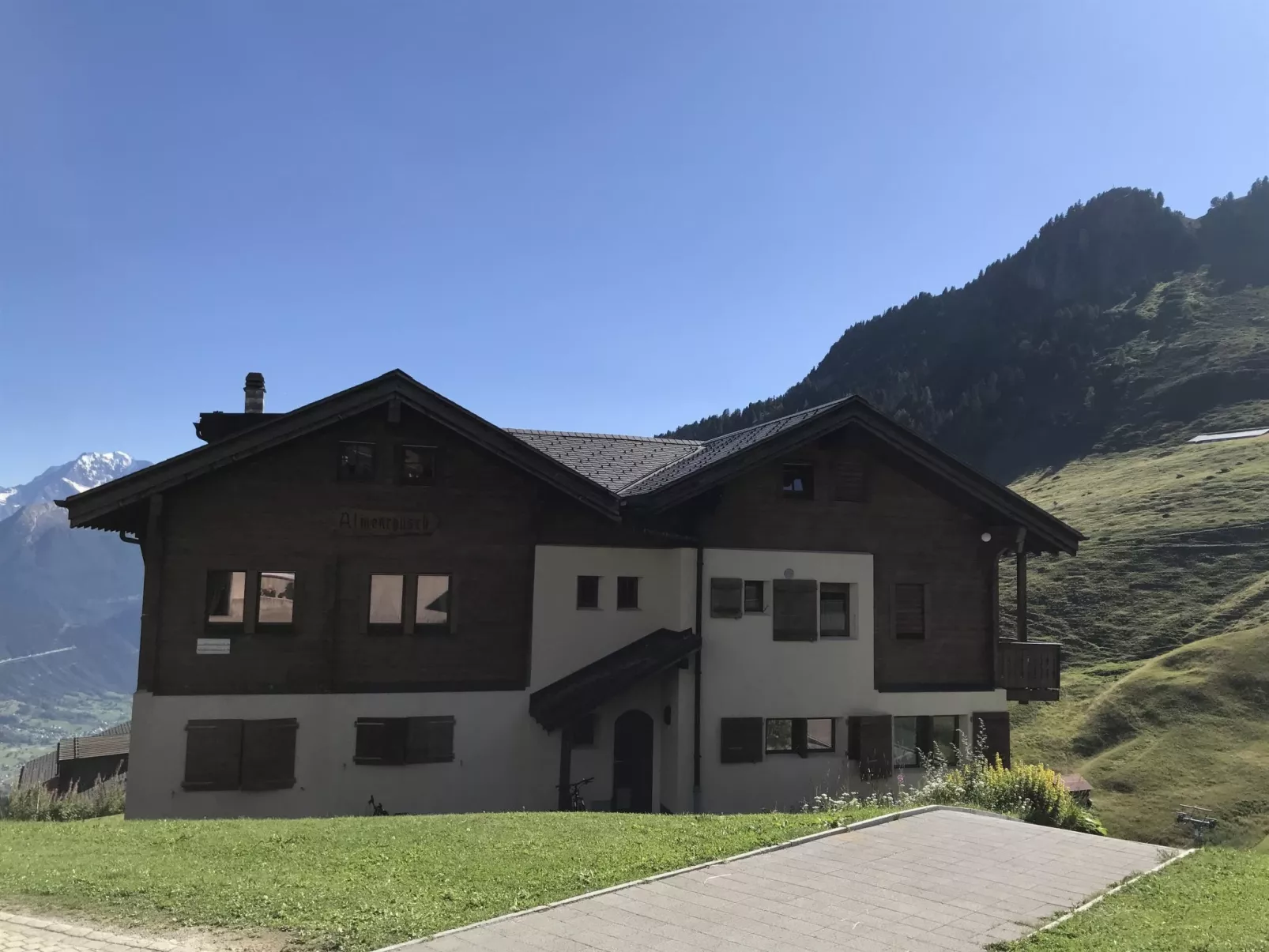 Almenrausch 1. OG Süd-Ost-Draußen