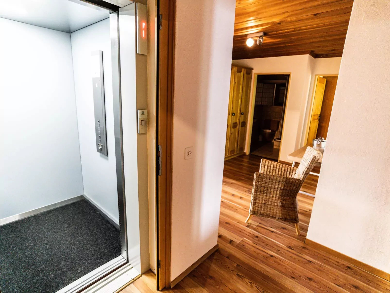 Sportina DG 4. OG Süd-Inside