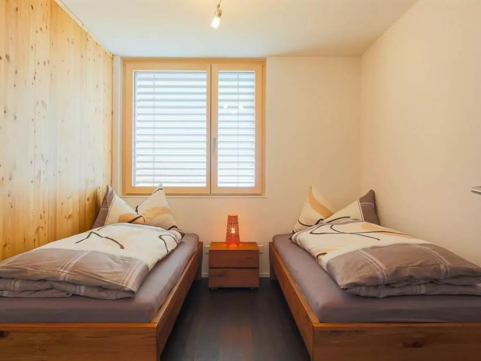 Apartmenthaus Riederhoru A 1. OG Ost-Inside
