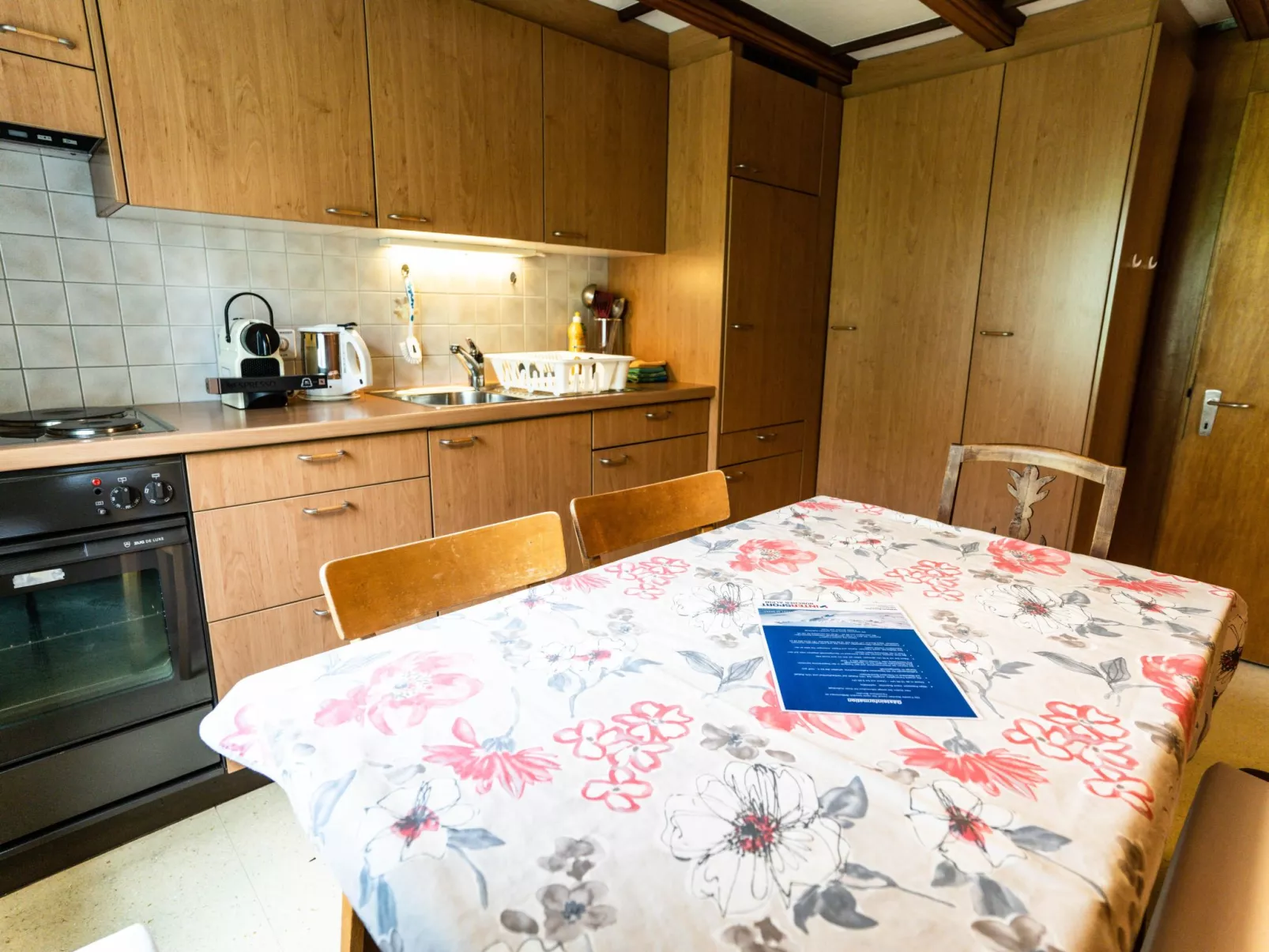 Bürcher Haus 1. OG Süd-West-Inside