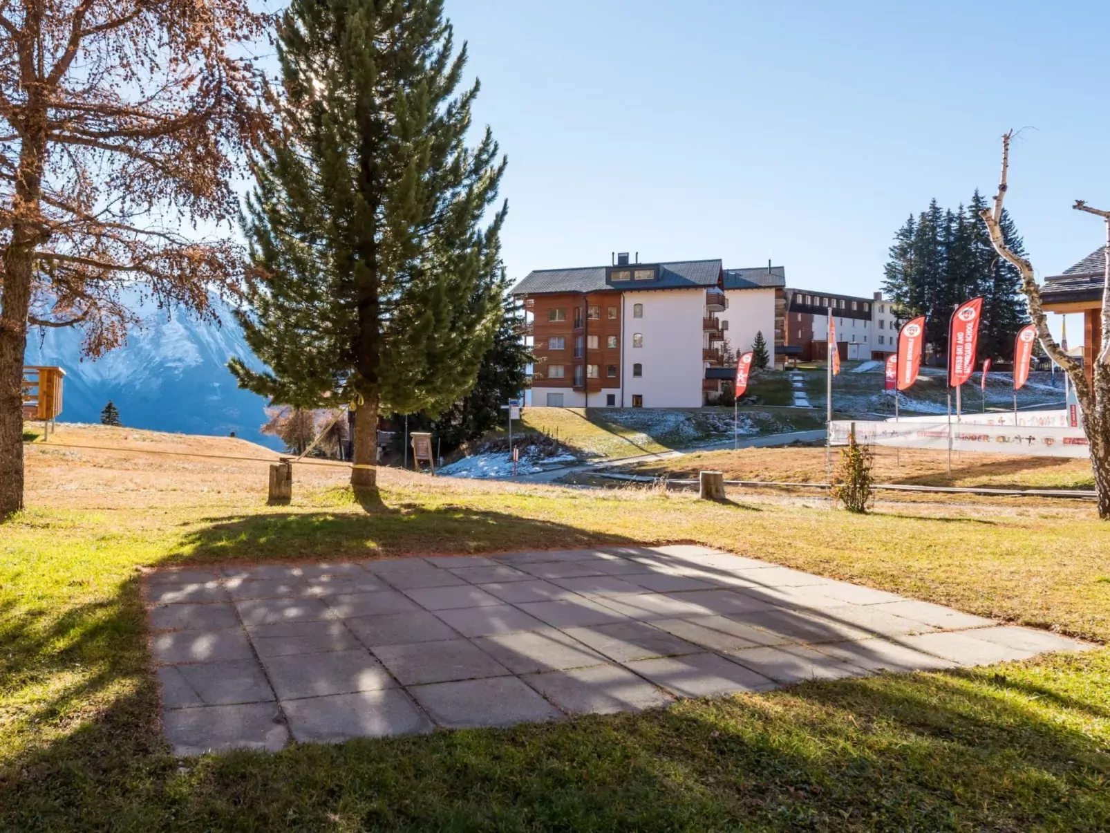 Südlenz 12 1. OG Süd-Outside