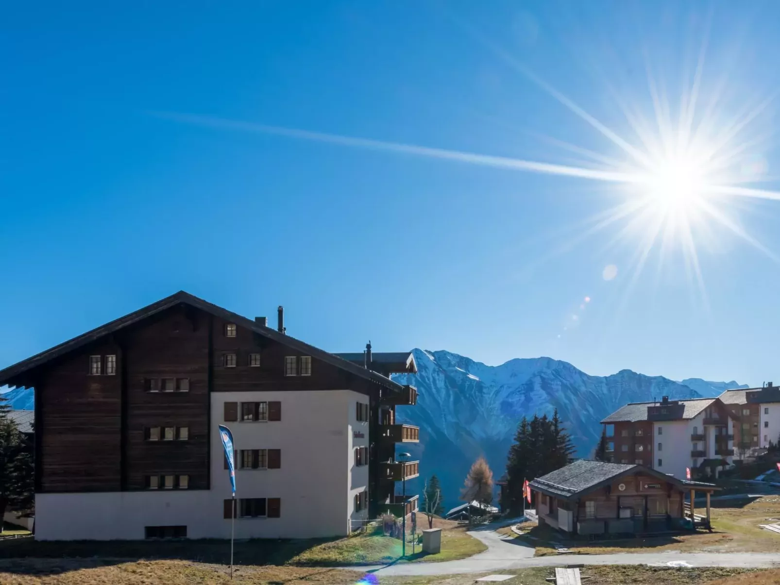 Südlenz 12 1. OG Süd-Outside