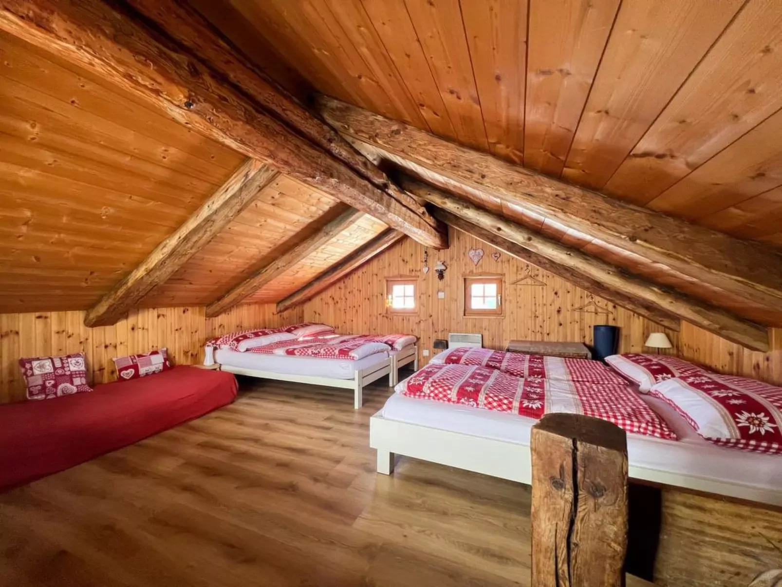 Alphütte Bielerchäller-Dedans