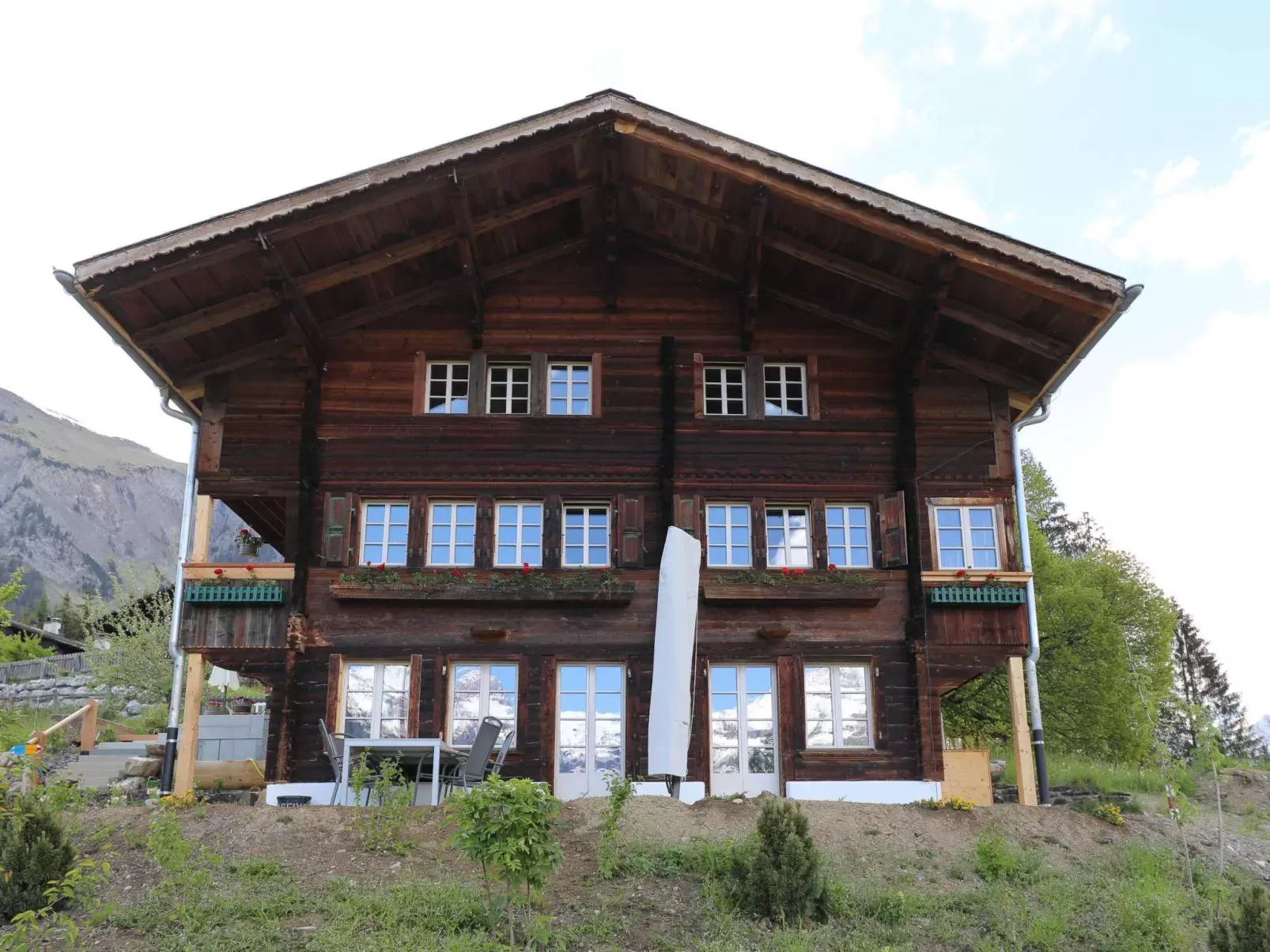 Untere Bühlstrasse 10 - EG - Dehors