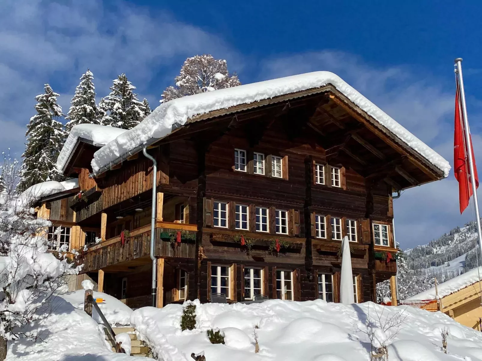 Untere Bühlstrasse 10 - EG - Dehors