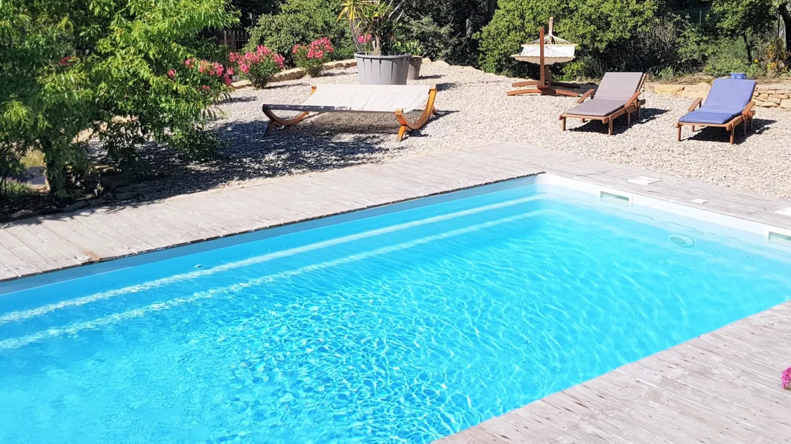 La grande Pinède-Schwimmbad