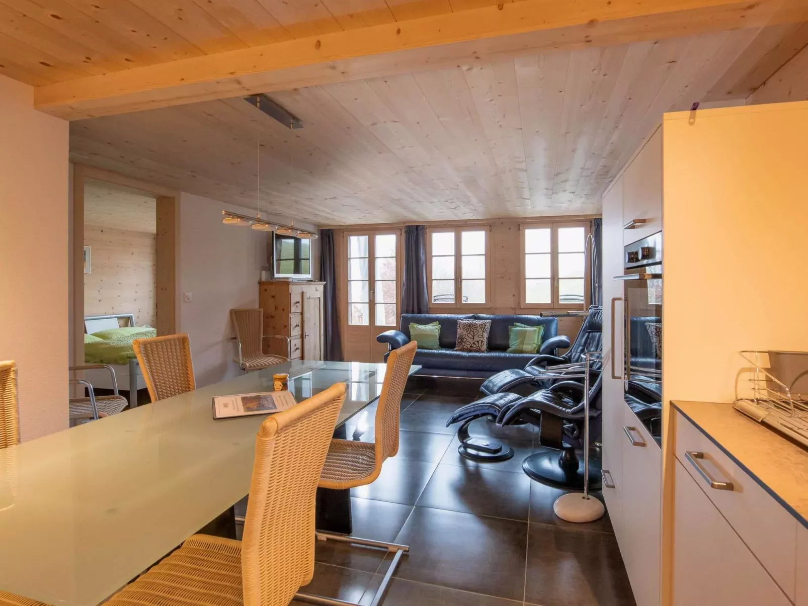 Untere Bühlstrasse 10 - EG - Dedans