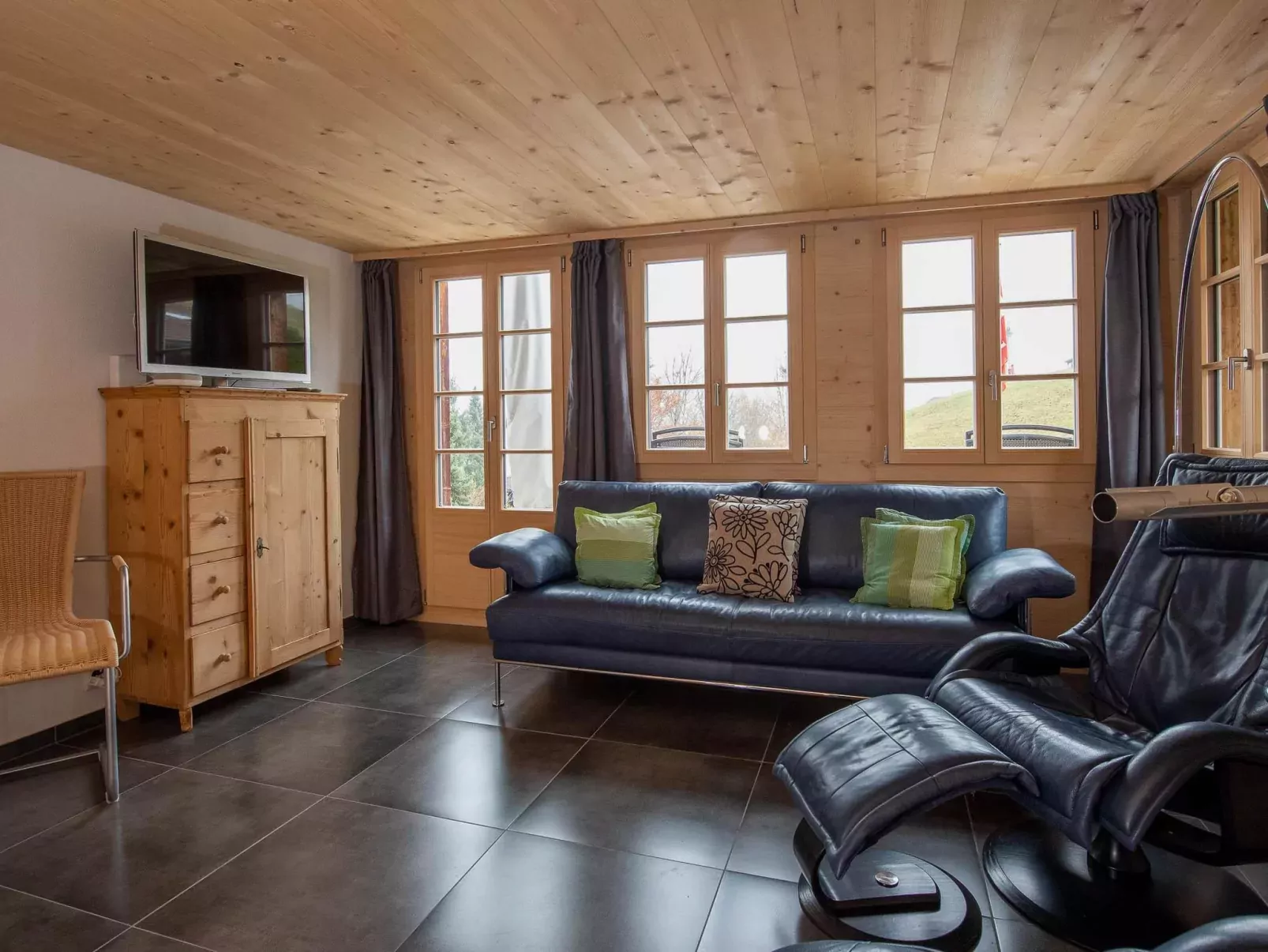 Untere Bühlstrasse 10 - EG - Dedans