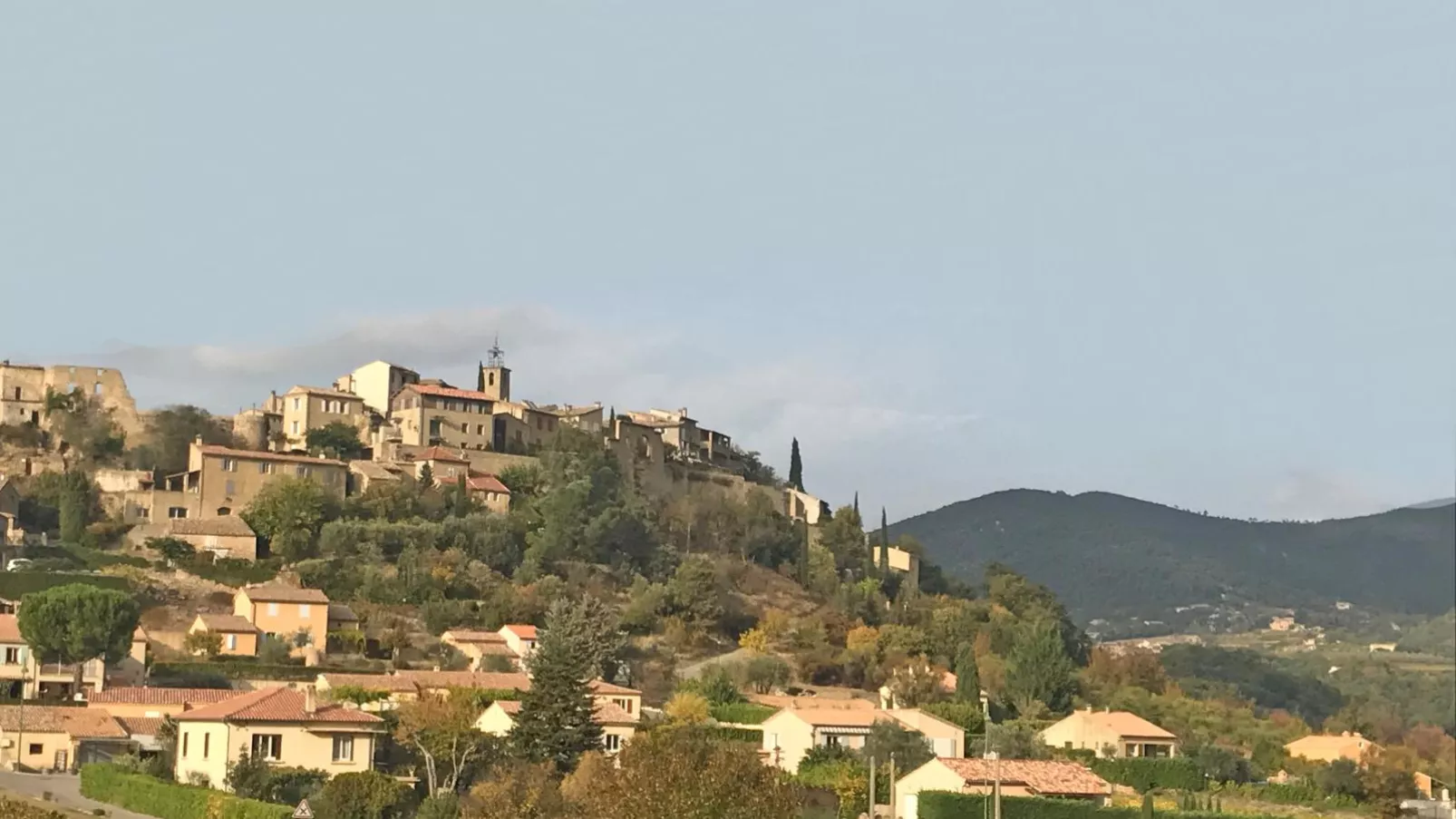 La grande Pinède-Gebiete Sommer 1 km