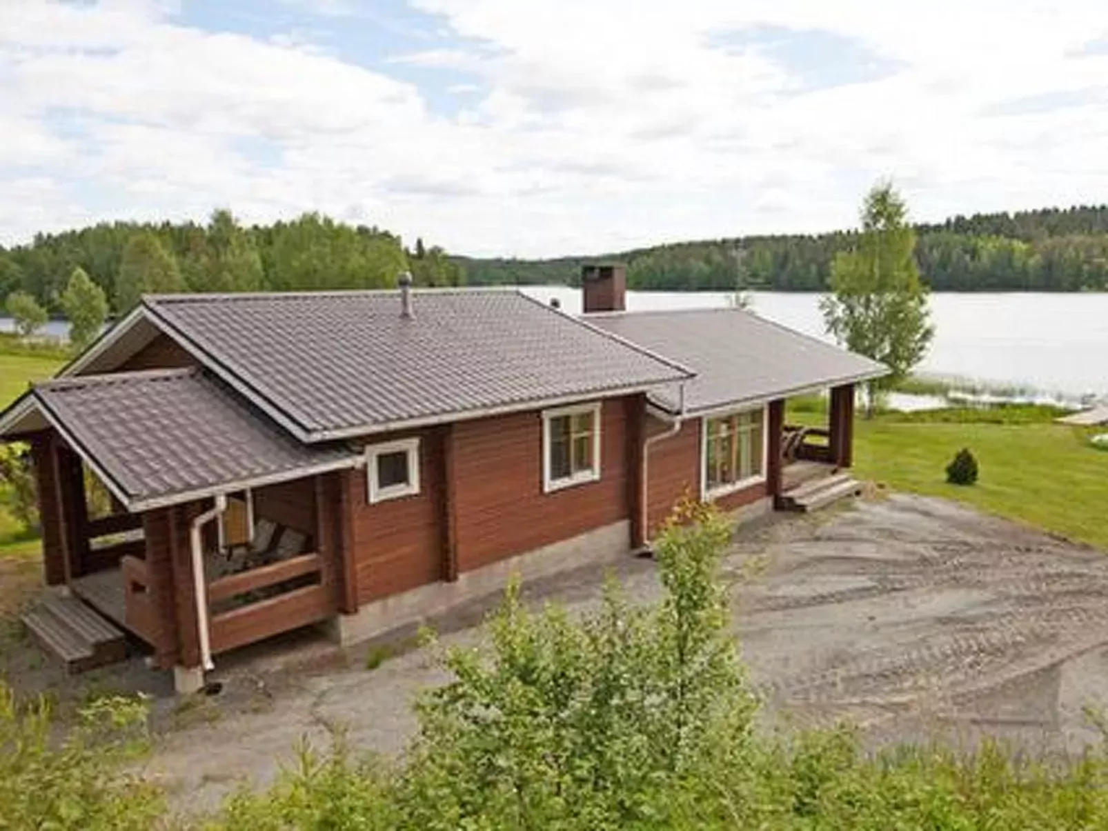 Petäjäinen-Outside