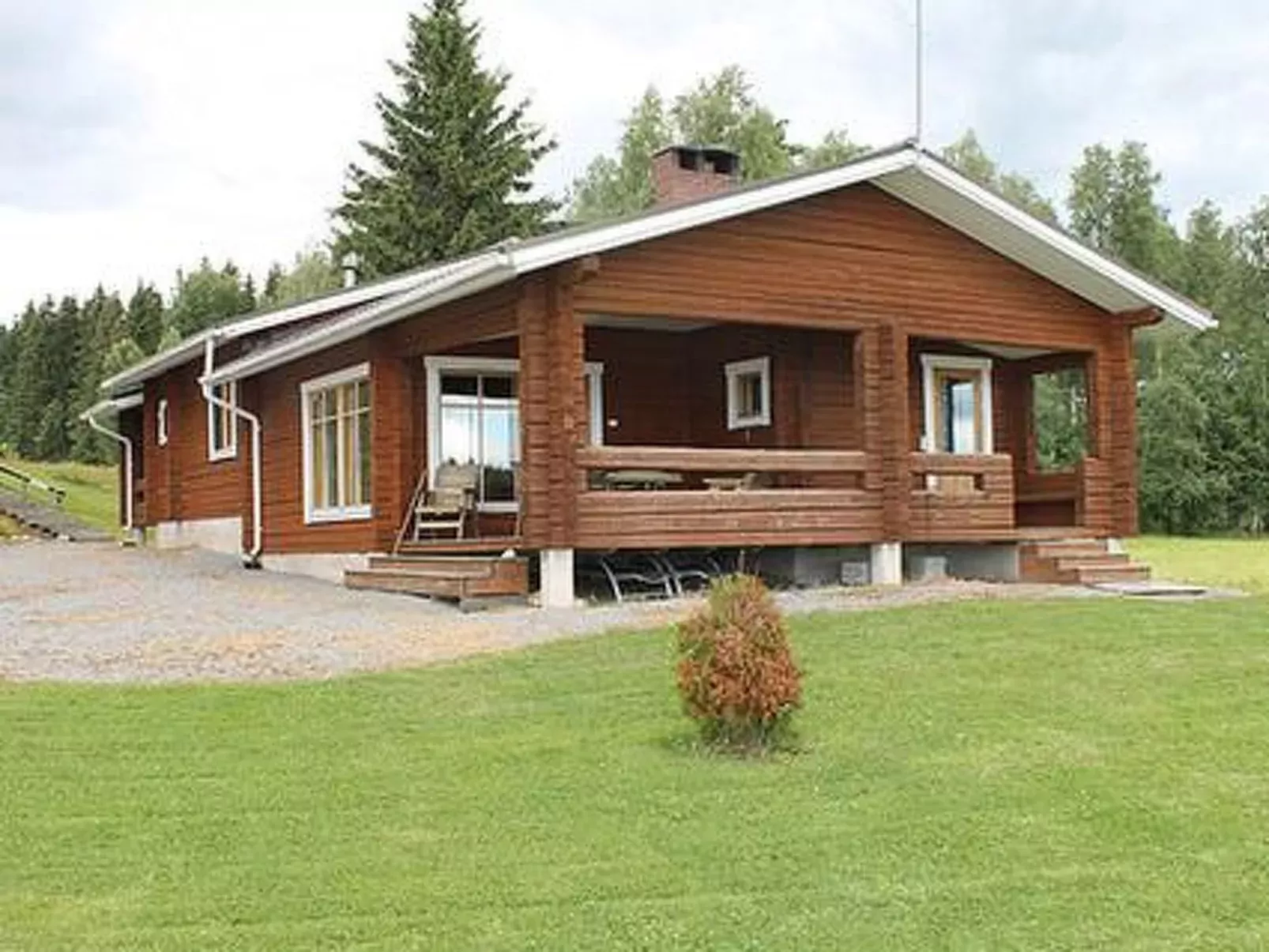 Petäjäinen-Outside