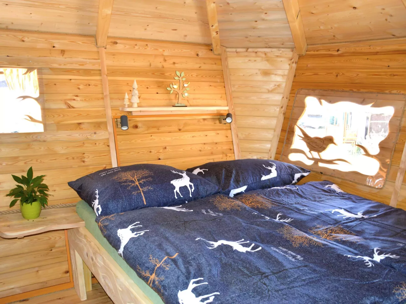 Treehouse 2-Inside