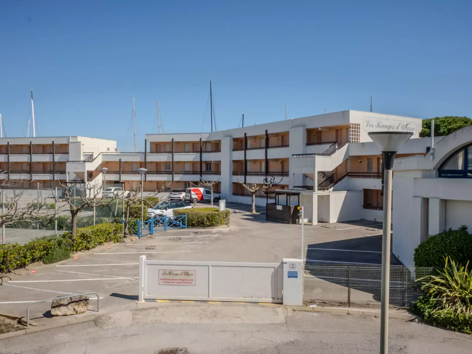 Les Rivages d'Ulysse-Outside