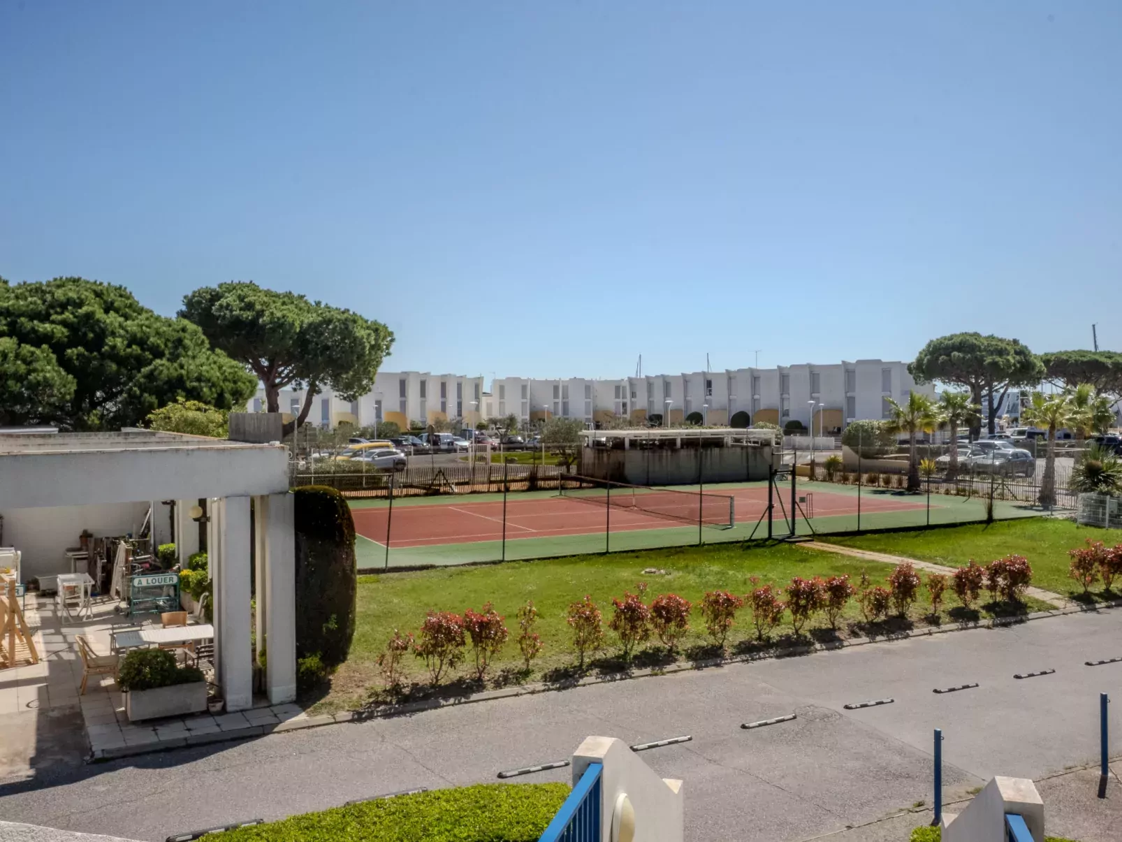 Les Rivages d'Ulysse-Outside