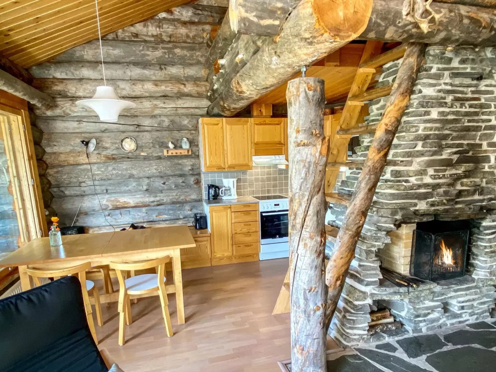 Sallanhelmi a2-Inside