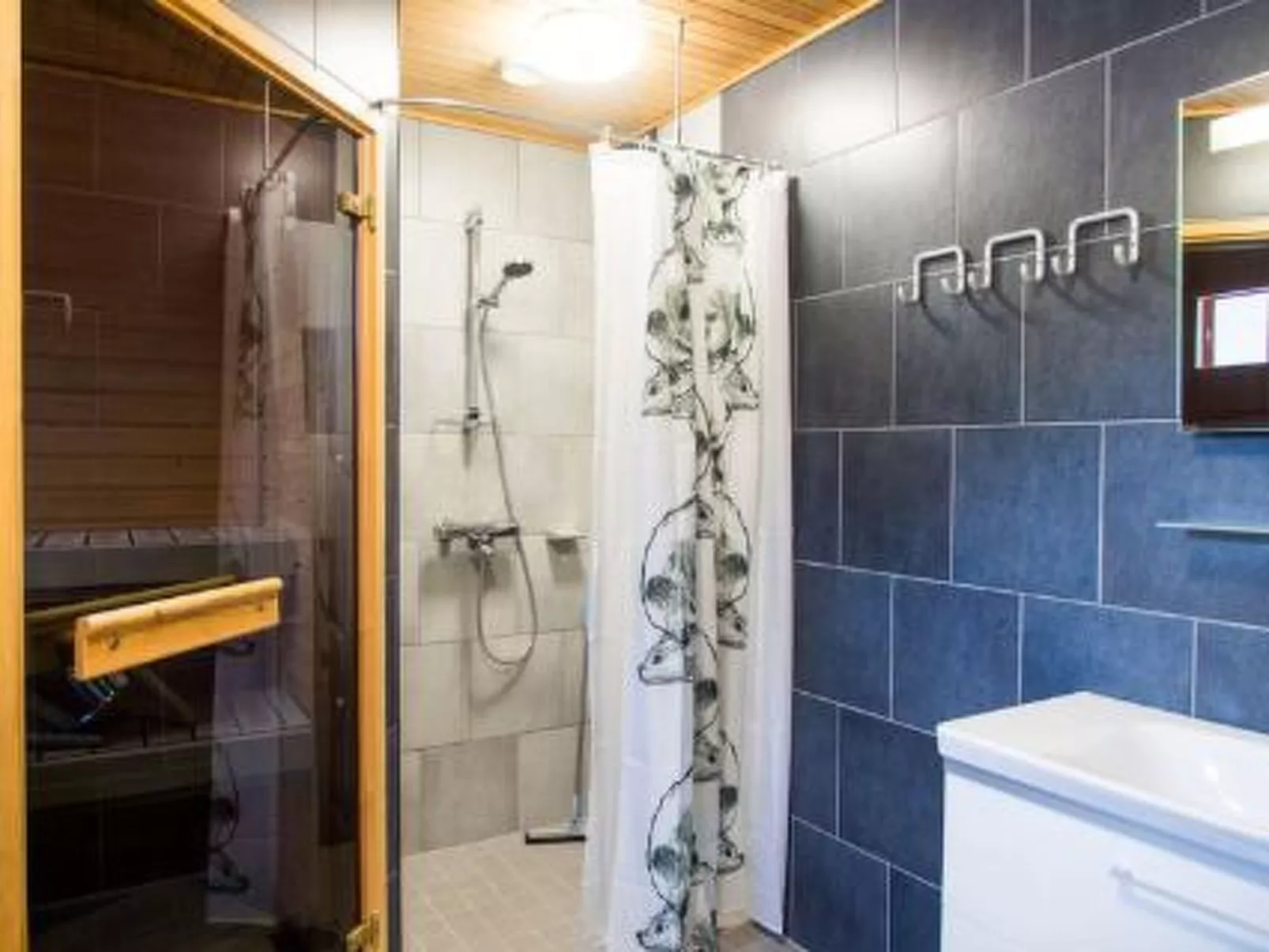 Haapala suites 12-Inside