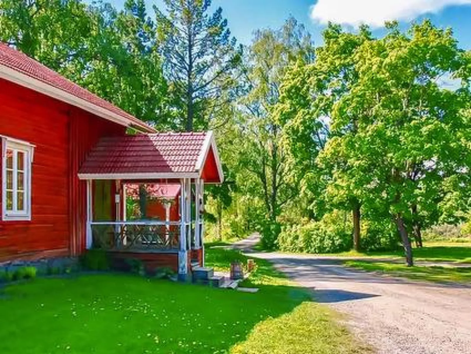 Virtaan väentupa-Outside