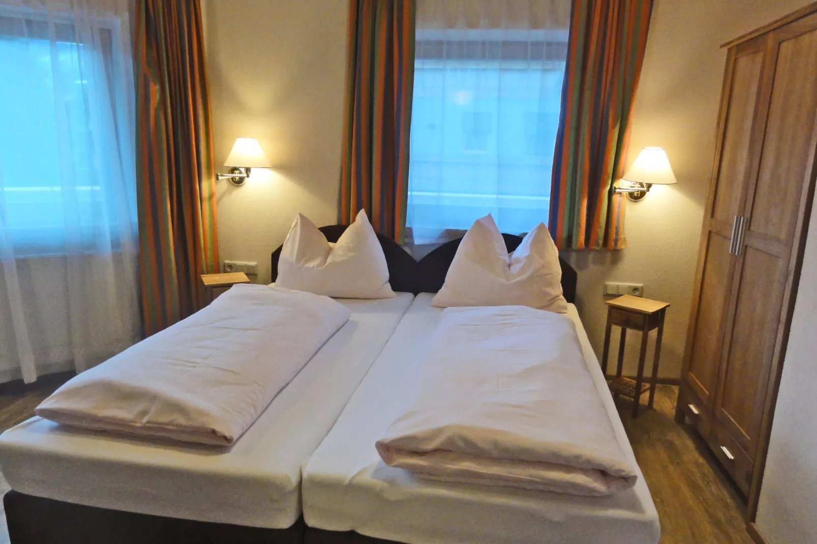 Almrose-Bedroom