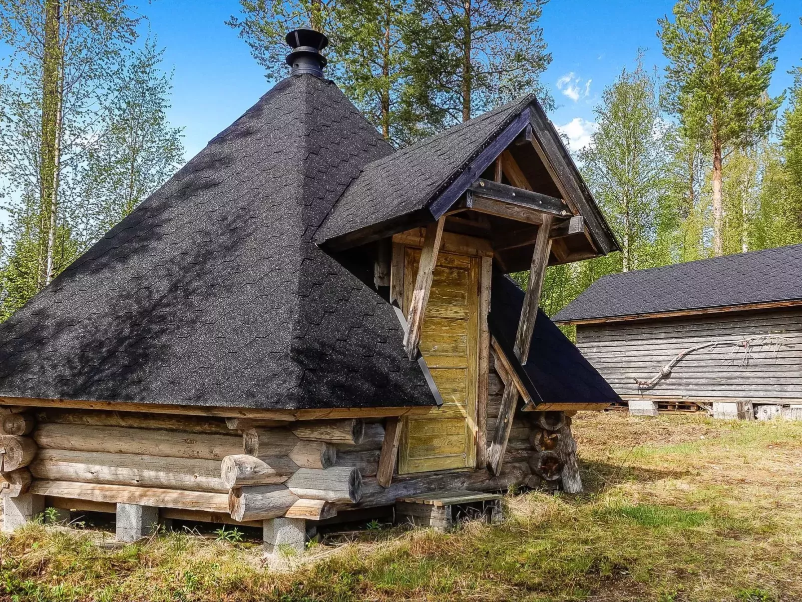 Itätullinkievari-Outside
