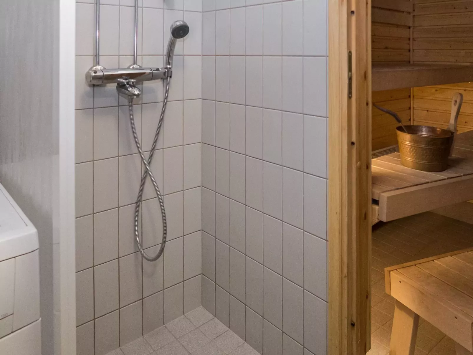 Karhunvartijan linna b11-Drinnen