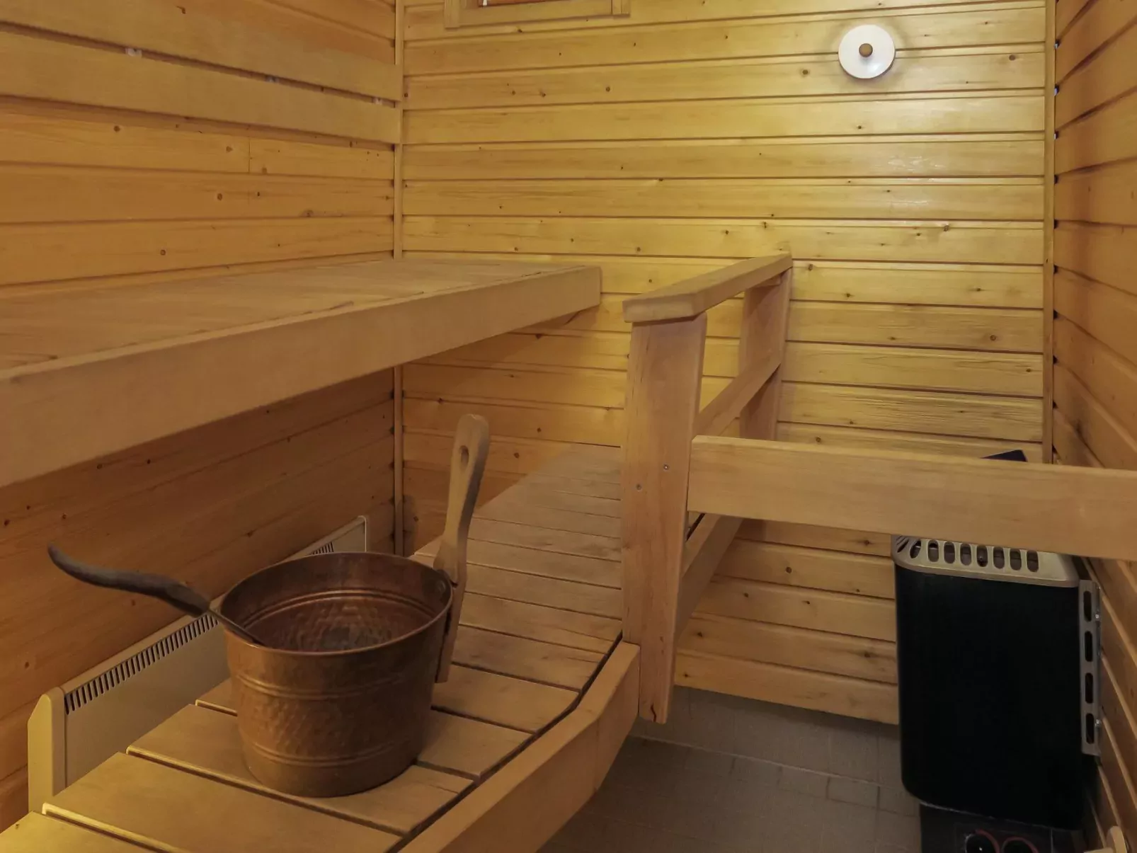 Karhunvartijan linna b11-Drinnen