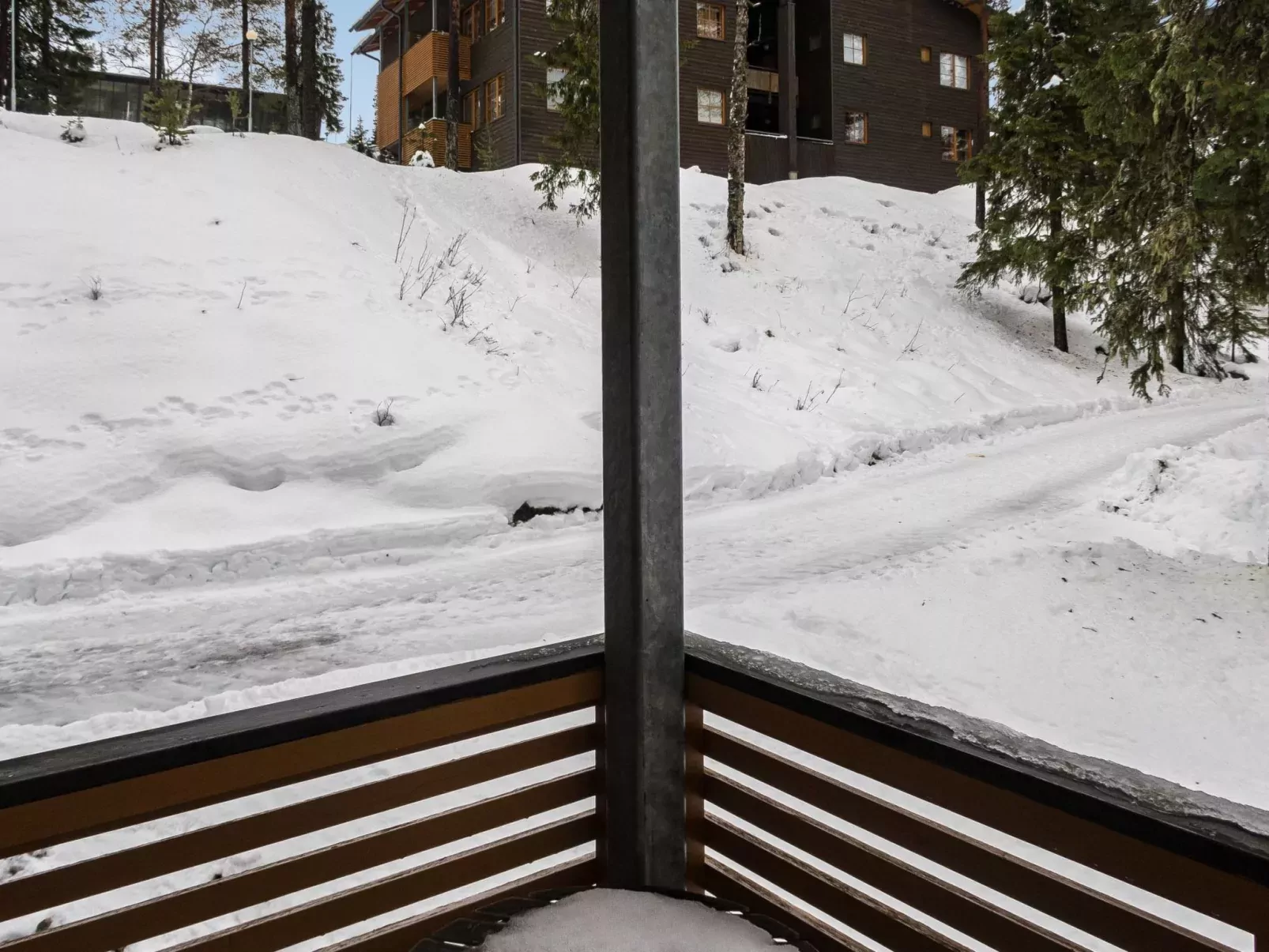 Karhunvartijan linna b11-Draußen