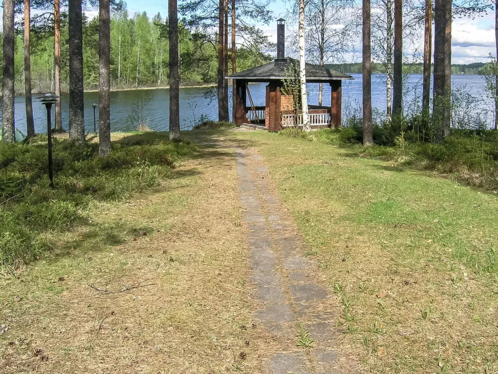 Yläneuvola niemi-Draußen